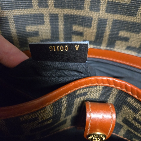 Fendi Zucca Messenger bag - Picture 8 of 9